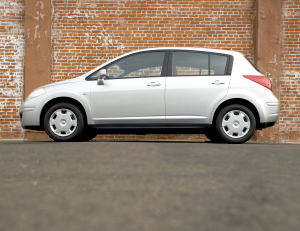 Nissan Versa 2006