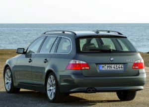 BMW 523i Touring {E61} 2005