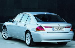 BMW 730i {E65} 2001