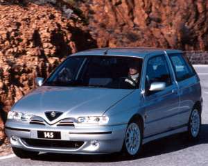 Alfa Romeo 145 Cloverleaf 1995