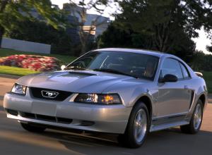 Ford Mustang GT 2001