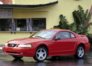 Ford Mustang GT 2000