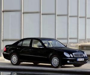 Mercedes-Benz E 240 {W 211} 2002