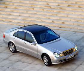 Mercedes-Benz E 320 {W 211} 2002